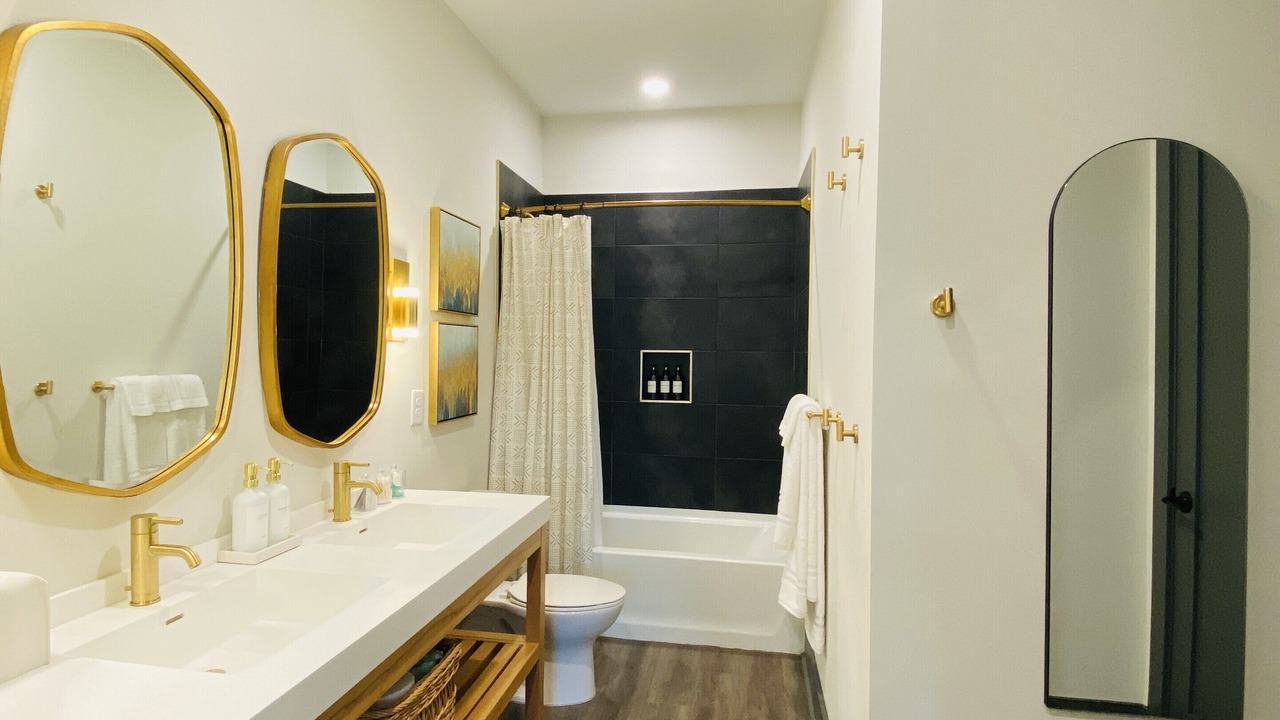 Photo of Bathroom in Academy Square