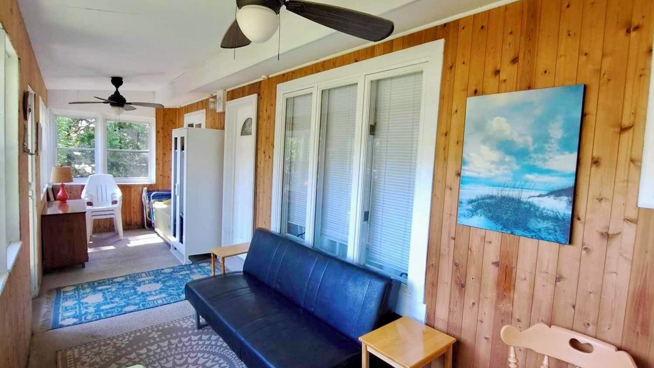 Photo of Livingroom in Lambton Shores