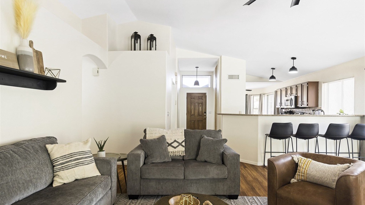 Photo of Livingroom in Provinces Master Community