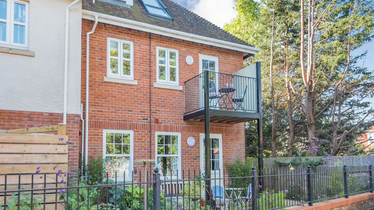 Photo of Patio Balcony in New Forest District