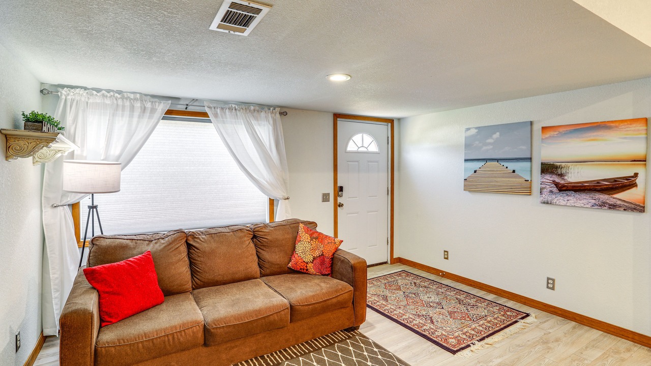 Photo of Livingroom in Lone Rock
