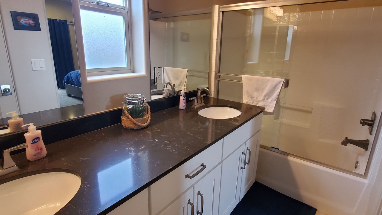 Photo of Bedroom in Greenehaven