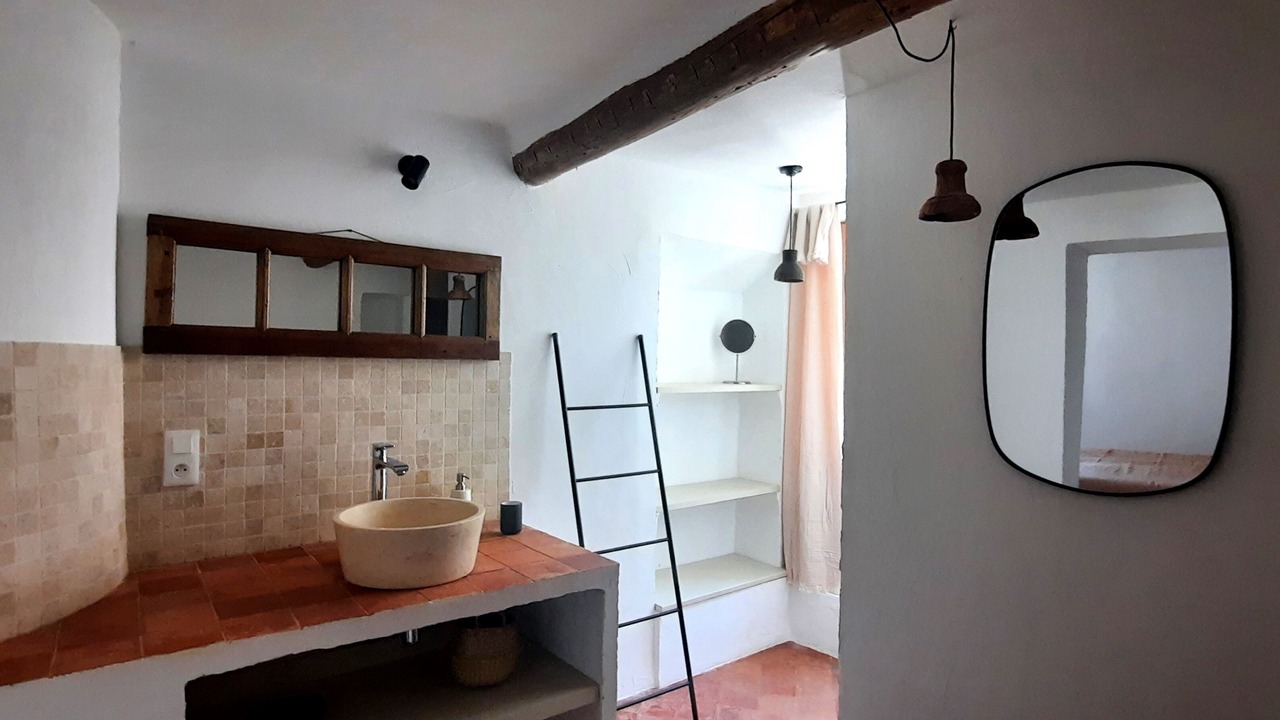 Photo of Bathroom in Malemort-du-Comtat