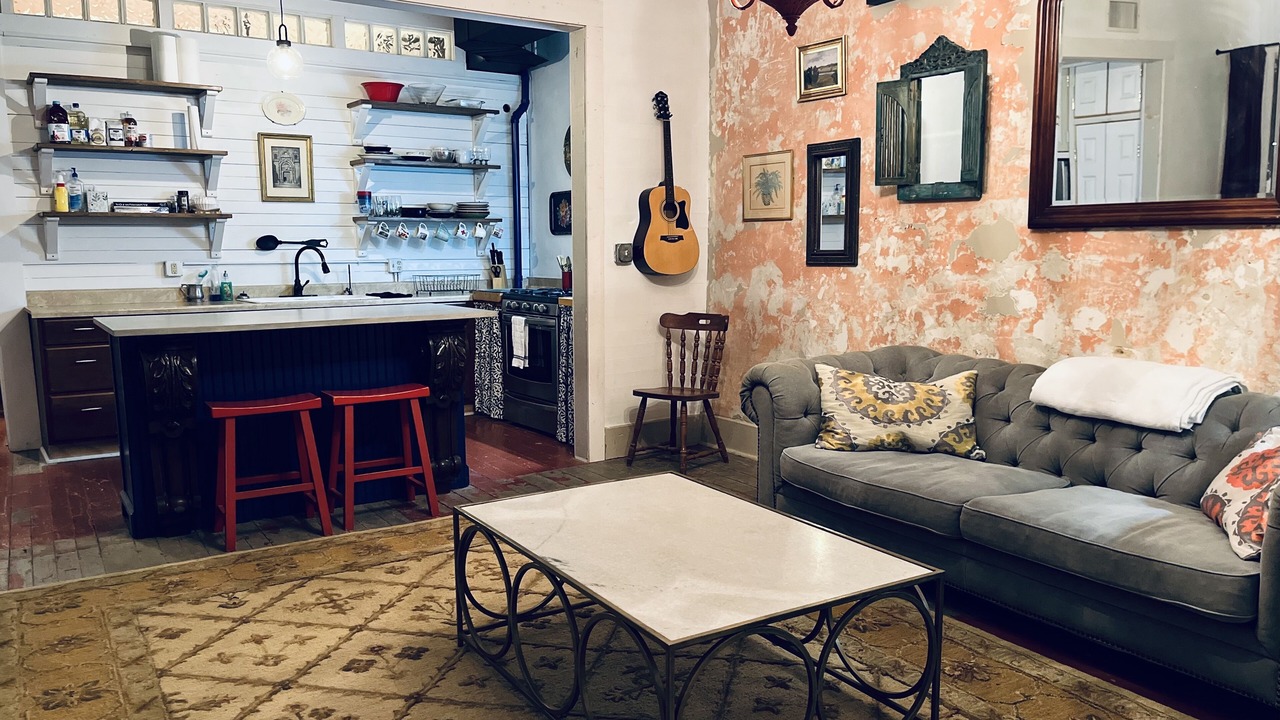 Photo of Livingroom in Eureka Springs Historic District