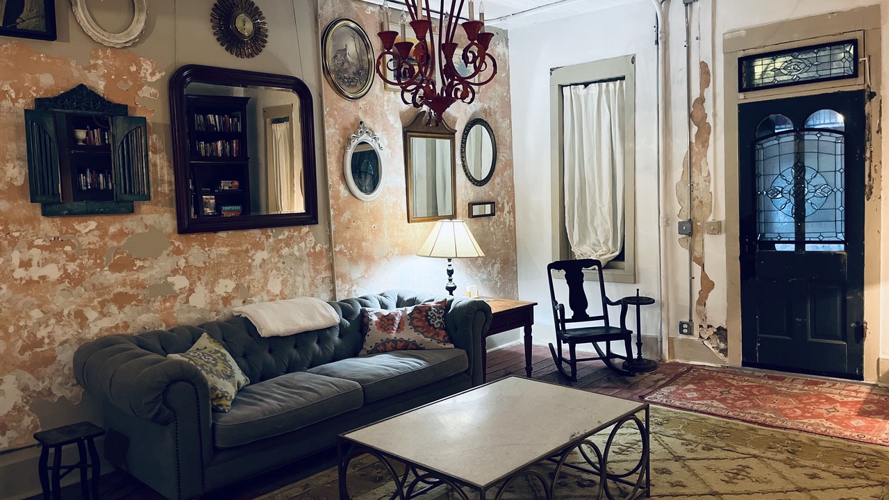 Photo of Livingroom in Eureka Springs Historic District