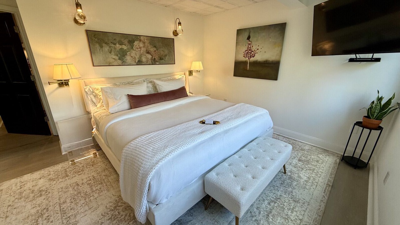 Photo of Bedroom in Westside