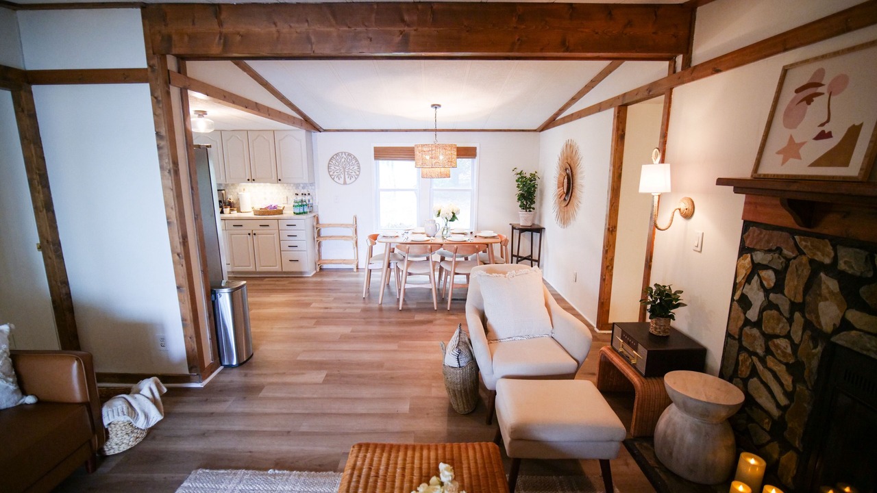 Photo of Livingroom in Eatonton