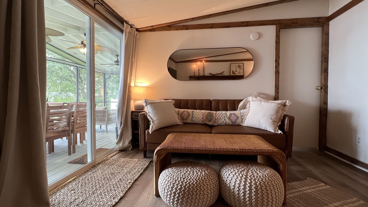 Photo of Livingroom in Eatonton