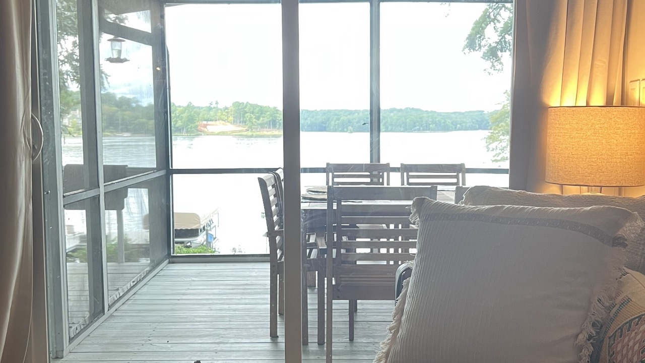 Photo of Livingroom in Eatonton