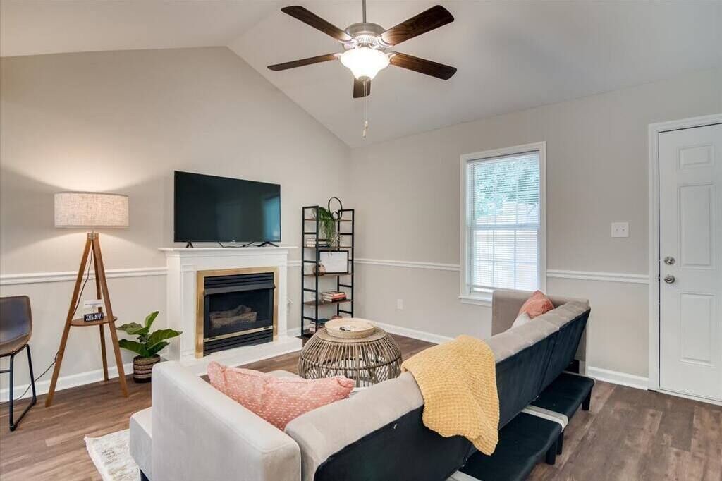 Photo of Livingroom in National Hills