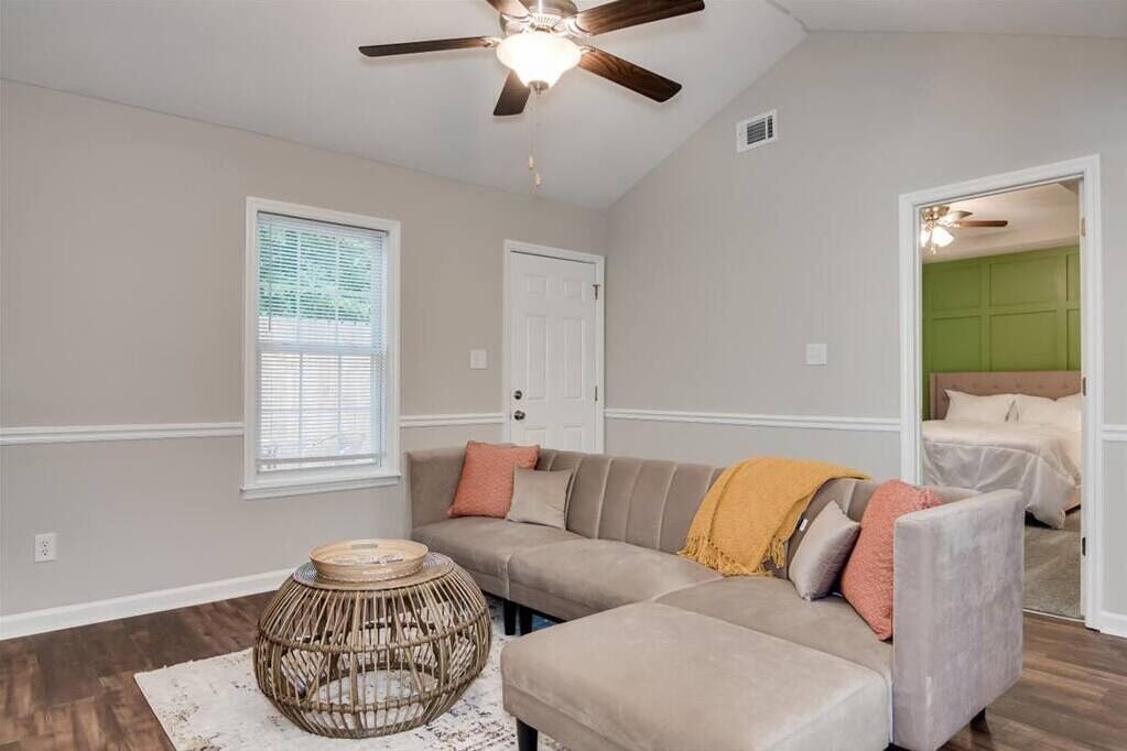 Photo of Livingroom in National Hills