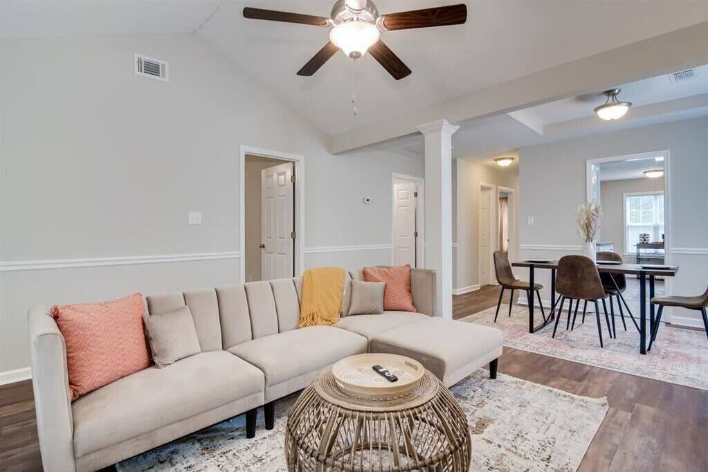 Photo of Livingroom in National Hills