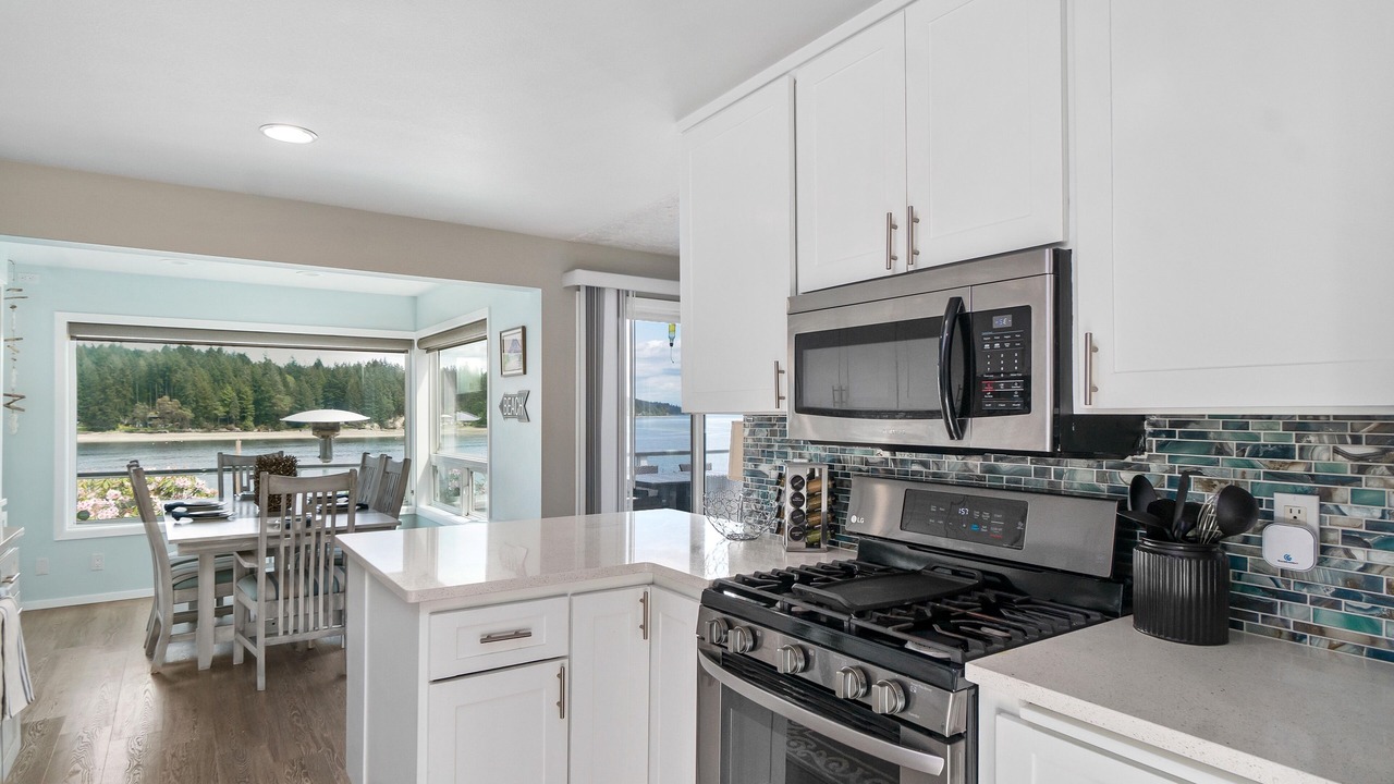 Photo of Kitchen in Longbranch