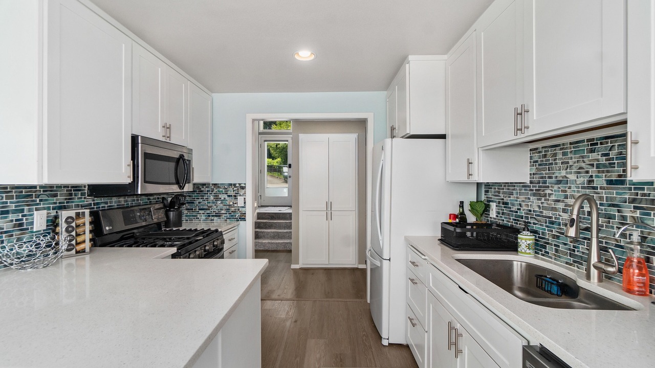 Photo of Kitchen in Longbranch