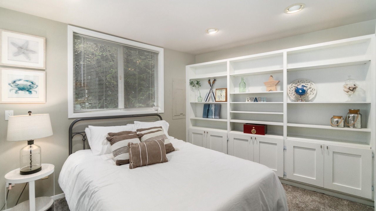 Photo of Bedroom in Longbranch