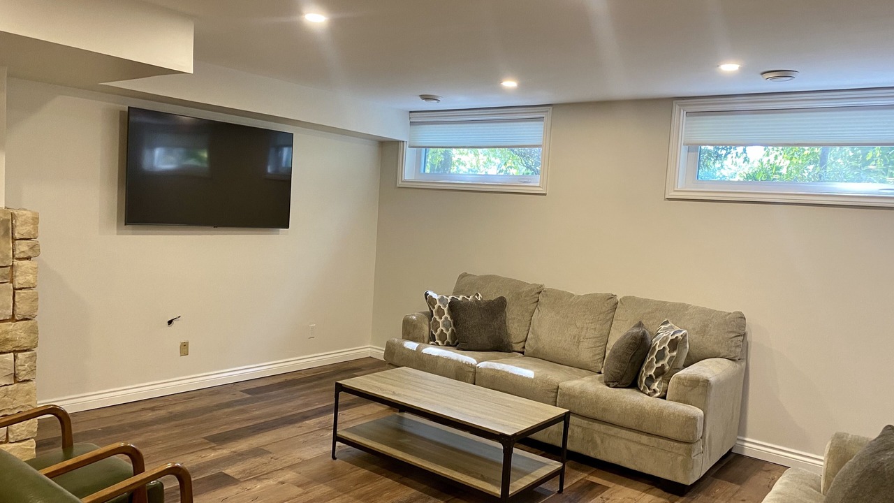 Photo of Livingroom in Grand Bend