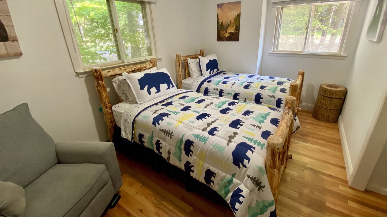 Photo of Bedroom in Woodridge