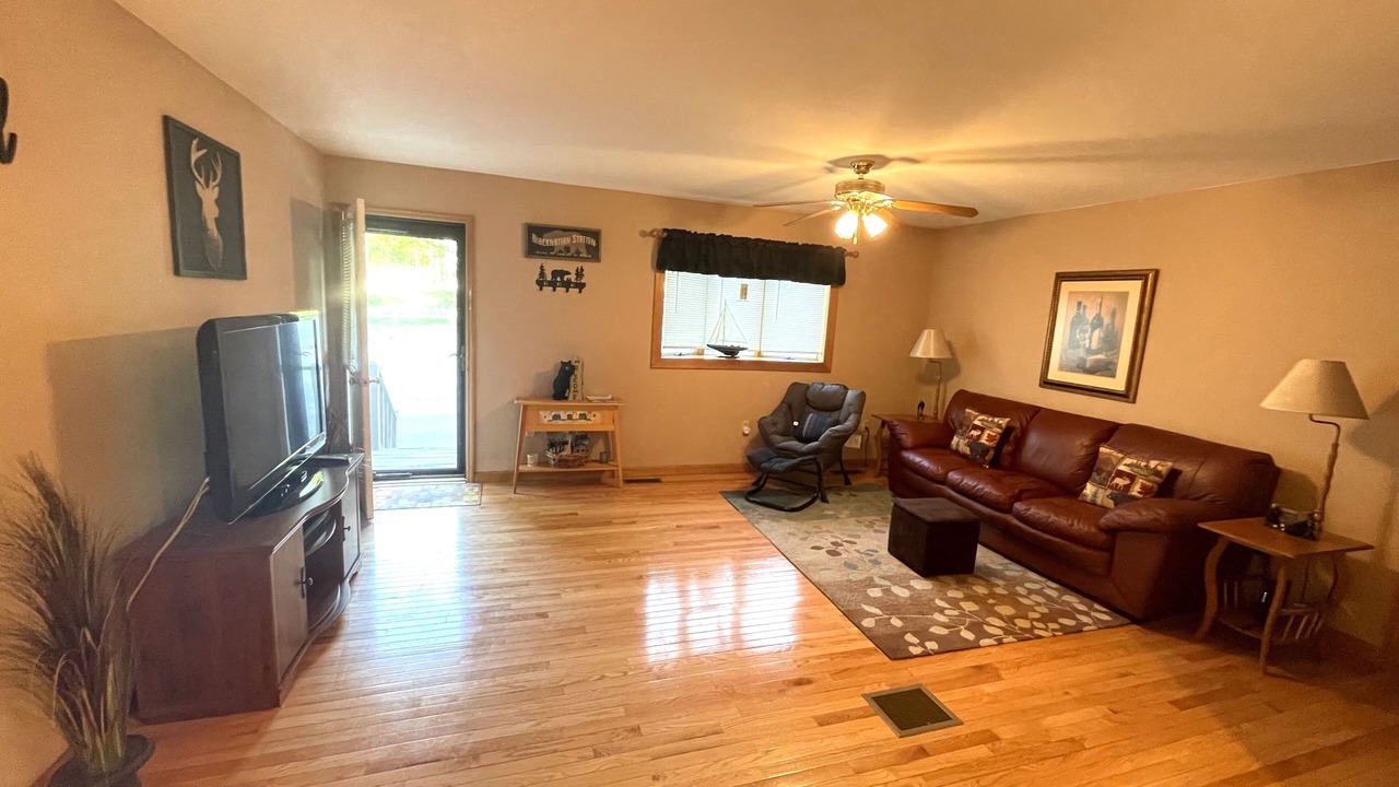 Photo of Livingroom in North Creek