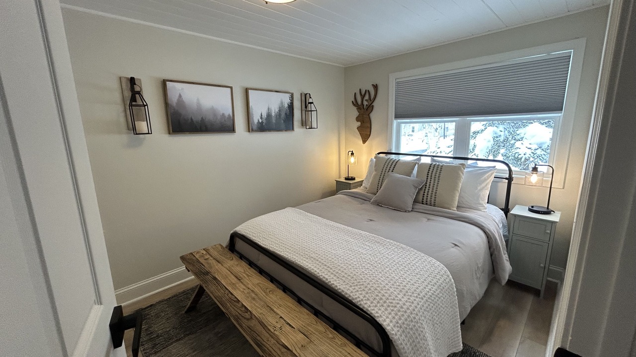 Photo of Bedroom in Wolfeboro