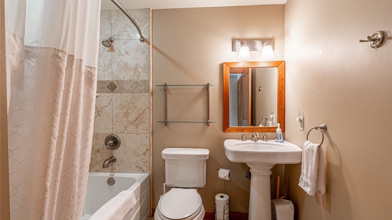 Photo of Bathroom in Chelan