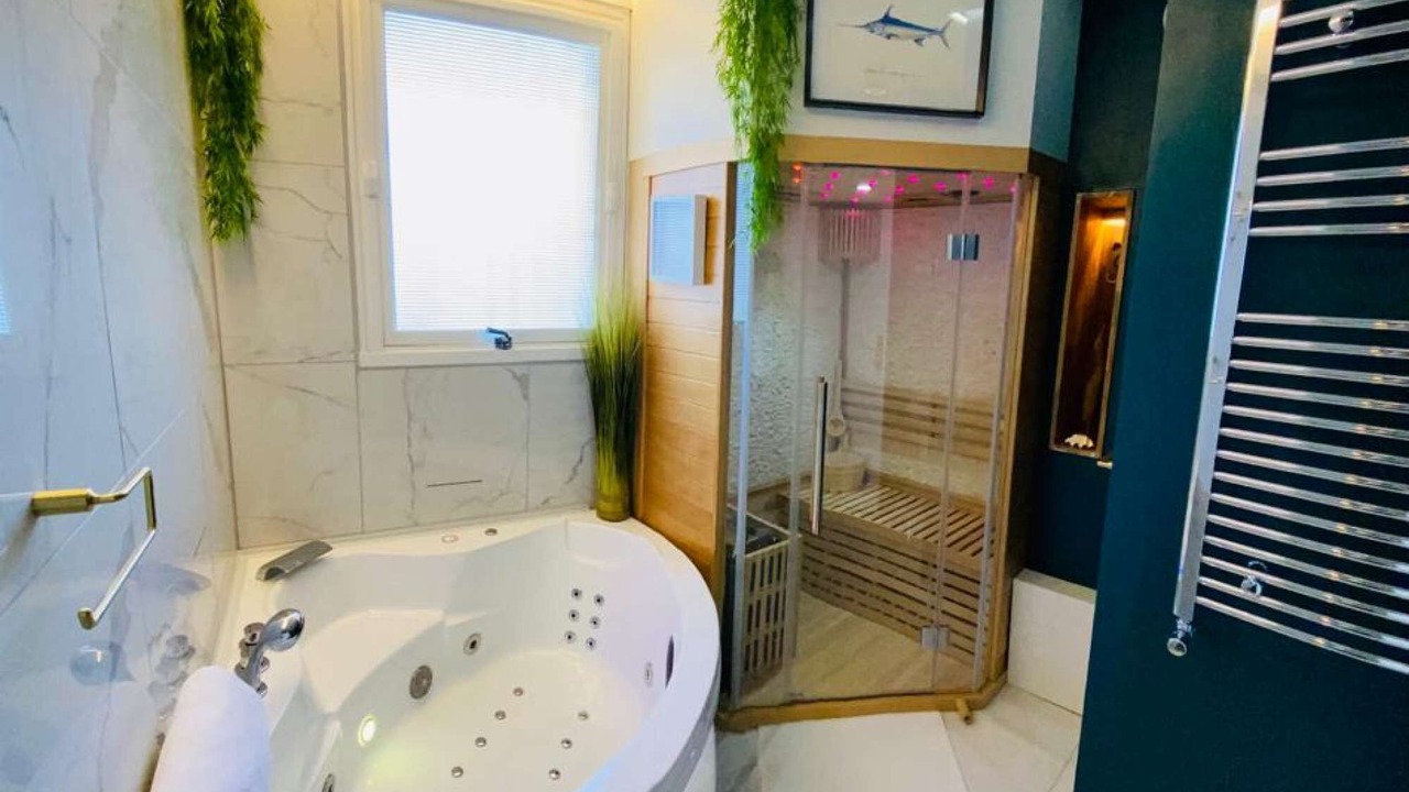 Photo of Bathroom in Centre Ville