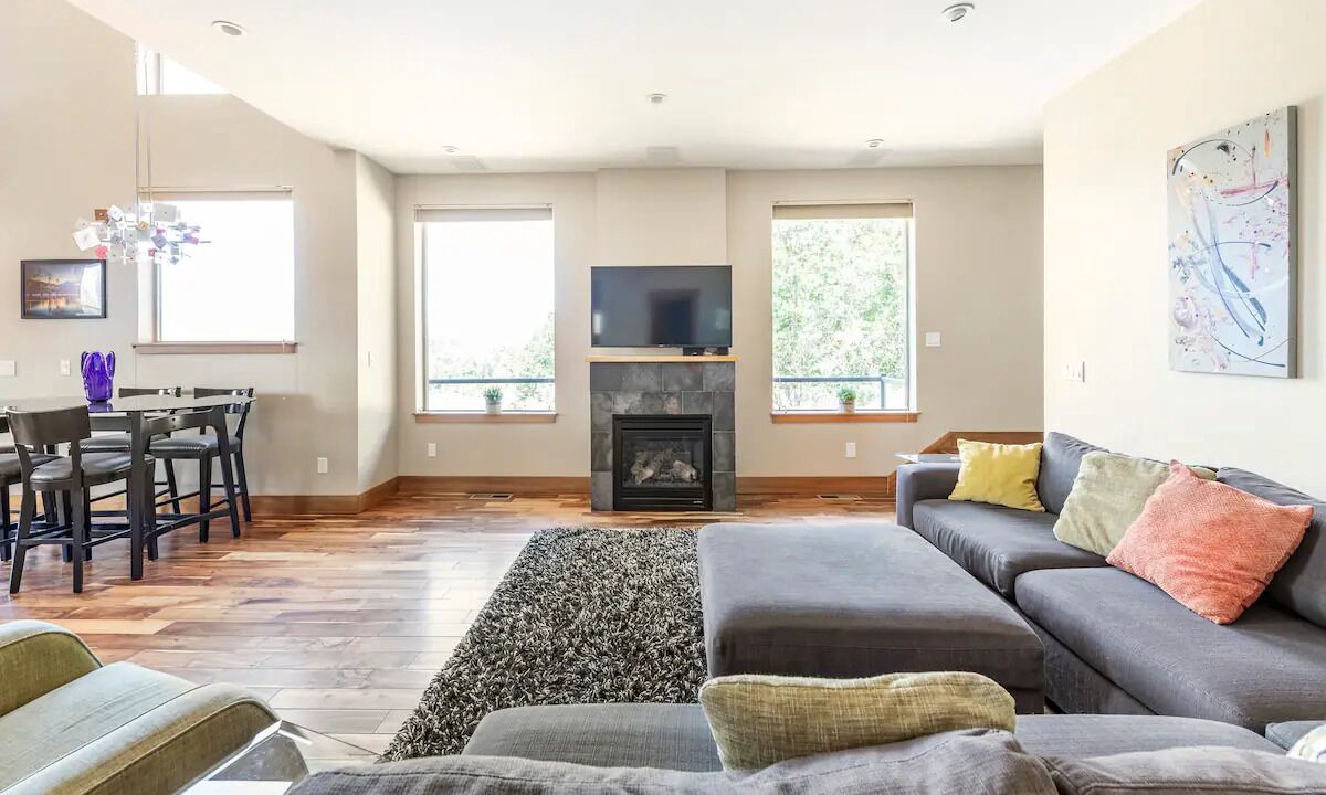 Photo of Livingroom in Mt. Hood - Columbia River Gorge