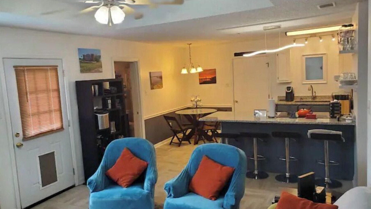 Photo of Livingroom in St. Marys