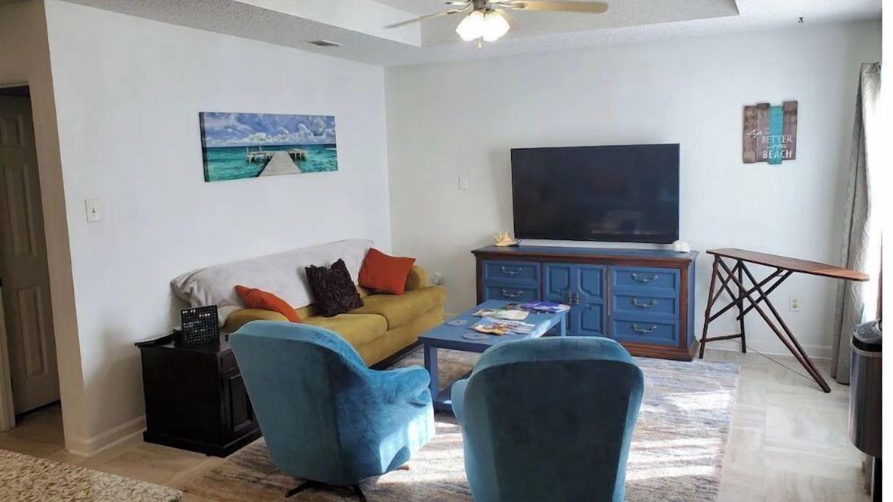 Photo of Livingroom in St. Marys