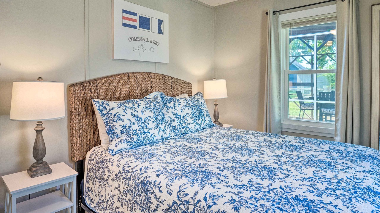 Photo of Bedroom in Colonial Beach