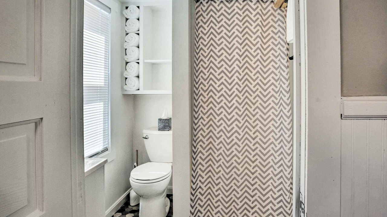 Photo of Bathroom in Colonial Beach