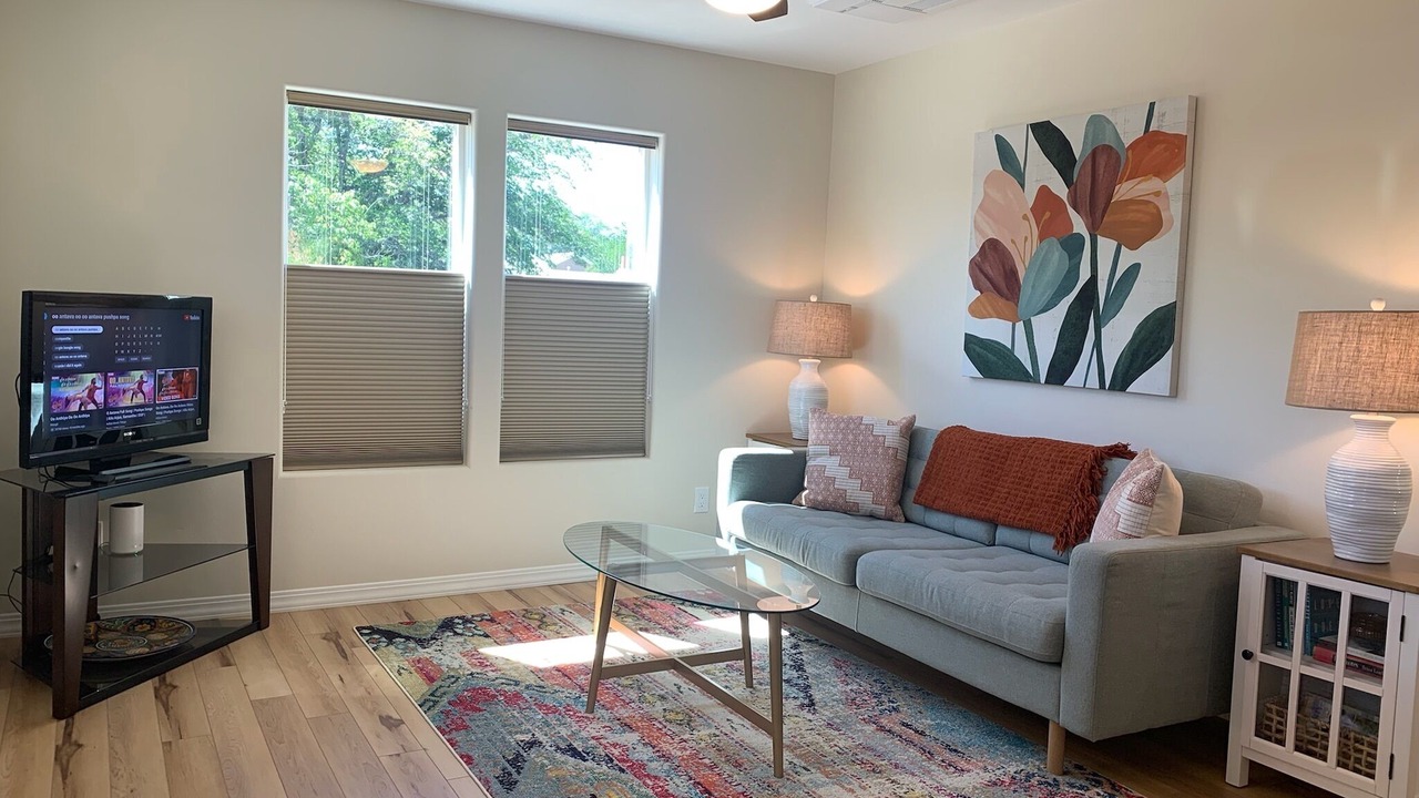 Photo of Livingroom in Sawmill Area