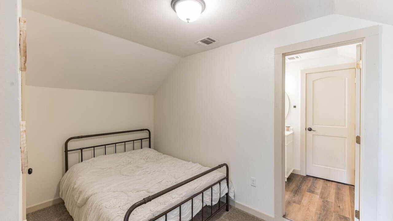 Photo of Bedroom in Mineral Wells