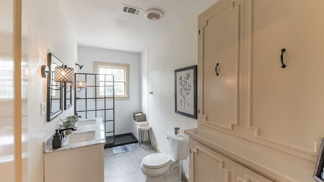 Photo of Bathroom in Mineral Wells