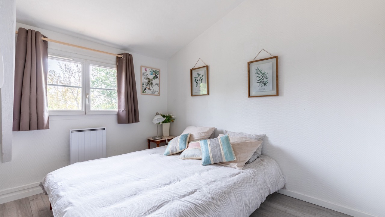 Photo of Bedroom in Bennecourt