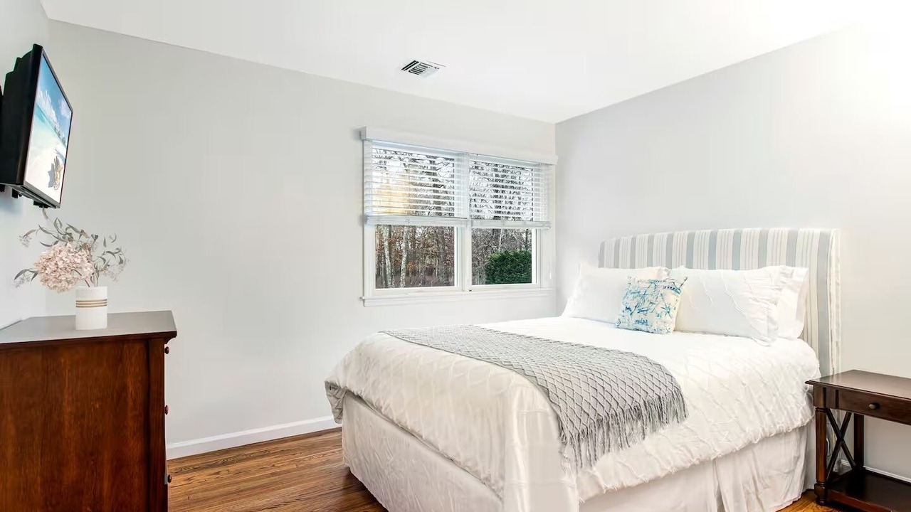 Photo of Others in Hampton Bays