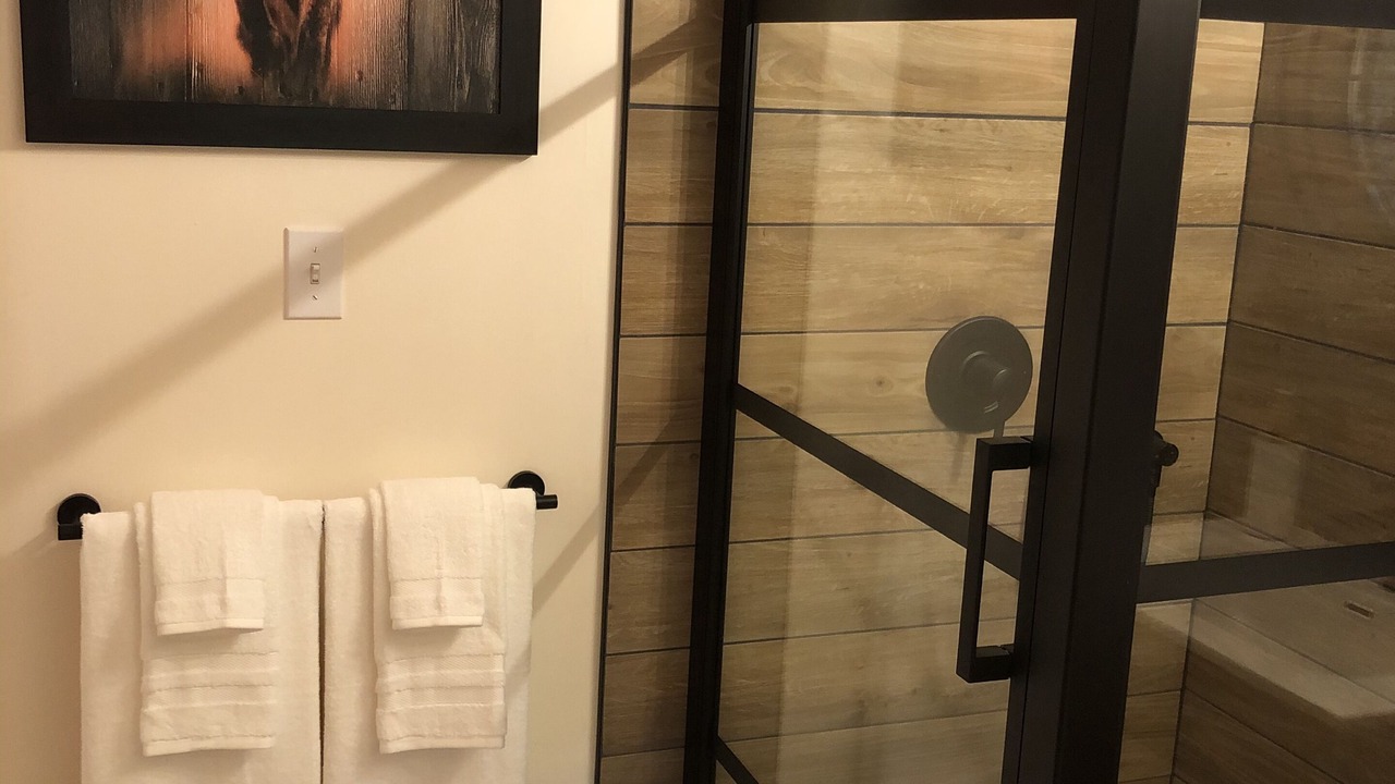 Photo of Bathroom in Algonquin Highlands