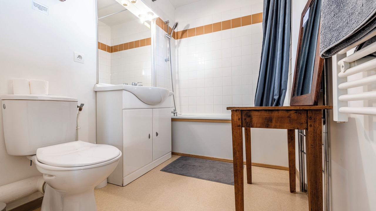 Photo of Bathroom in Equemauville