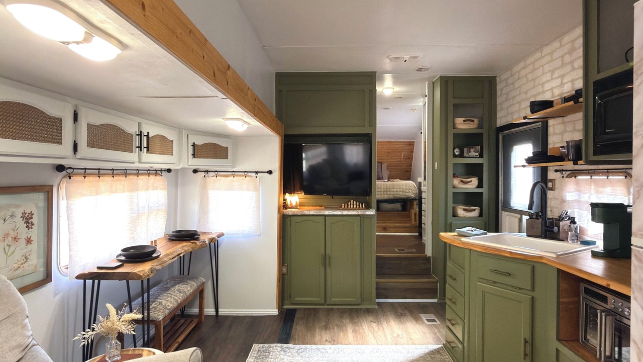 Photo of Livingroom in Pendleton