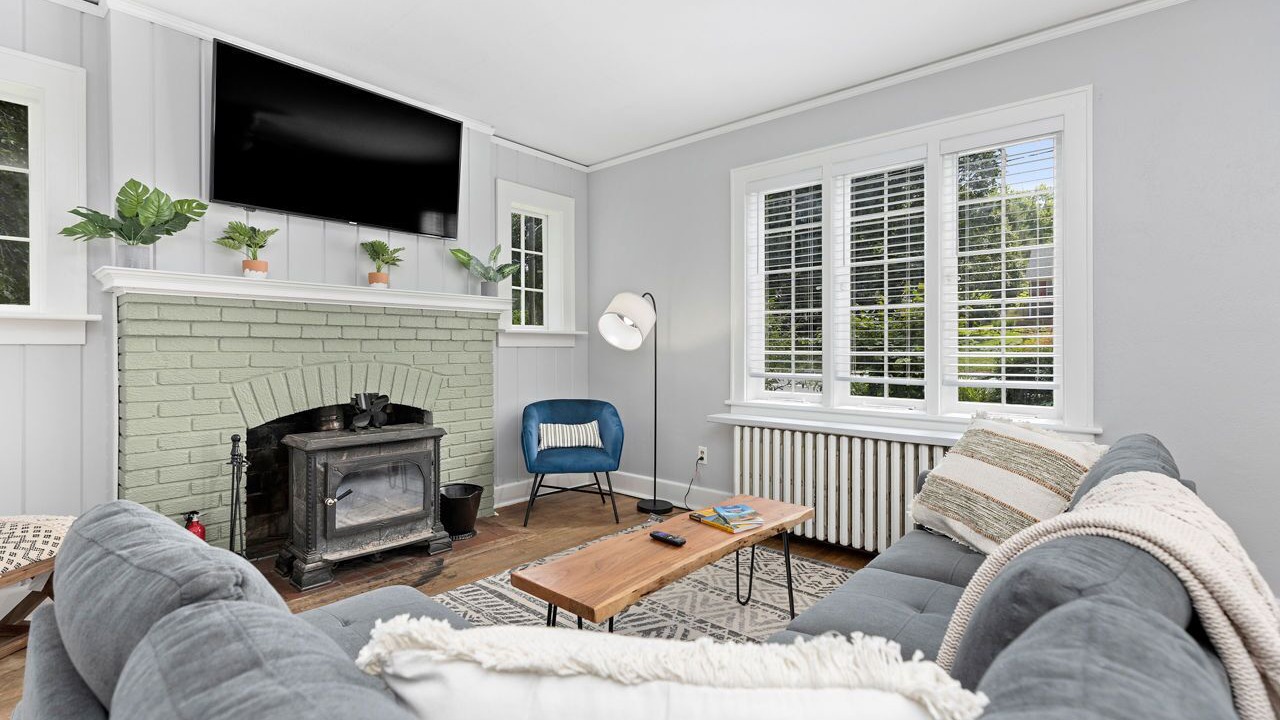 Photo of Livingroom in Waynesboro
