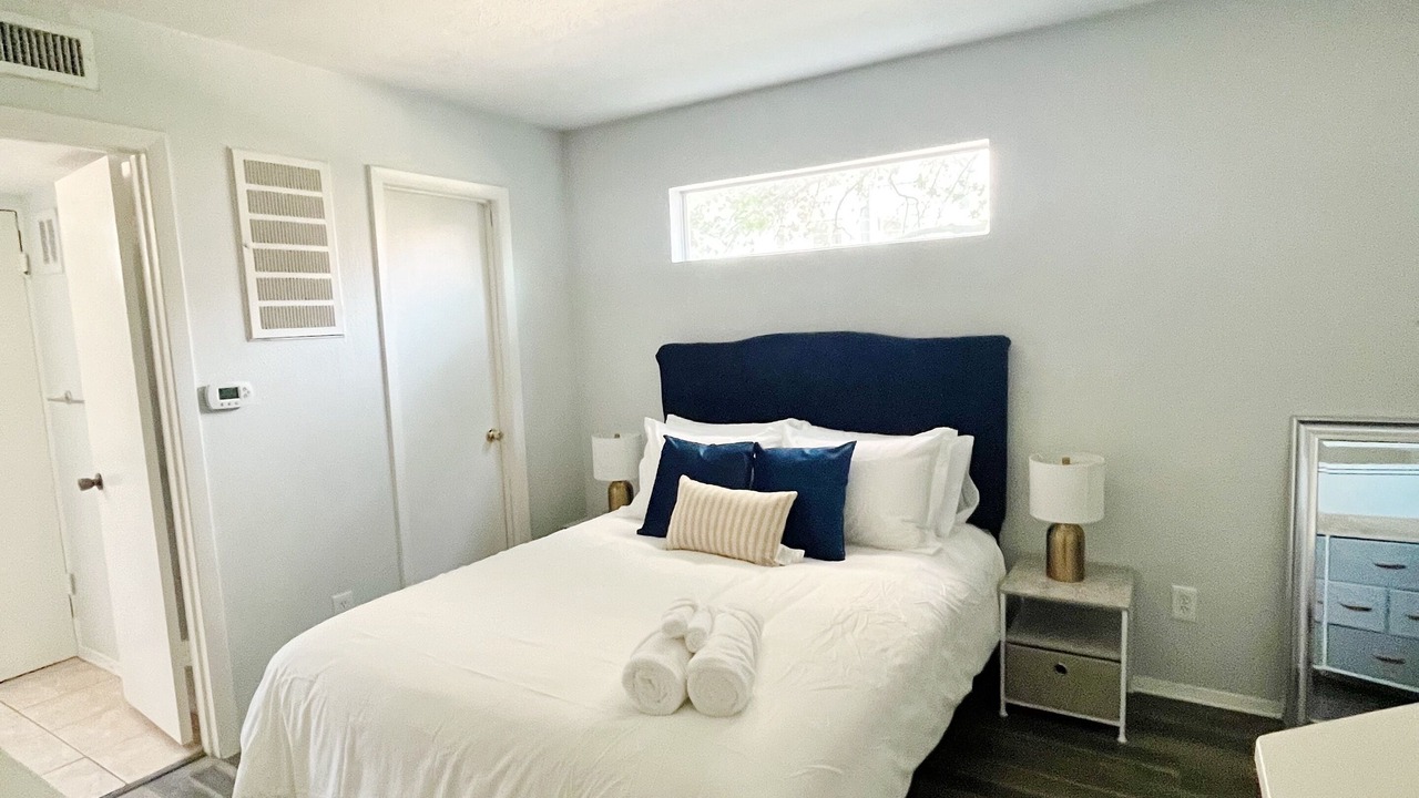 Photo of Bedroom in Turtle Creek
