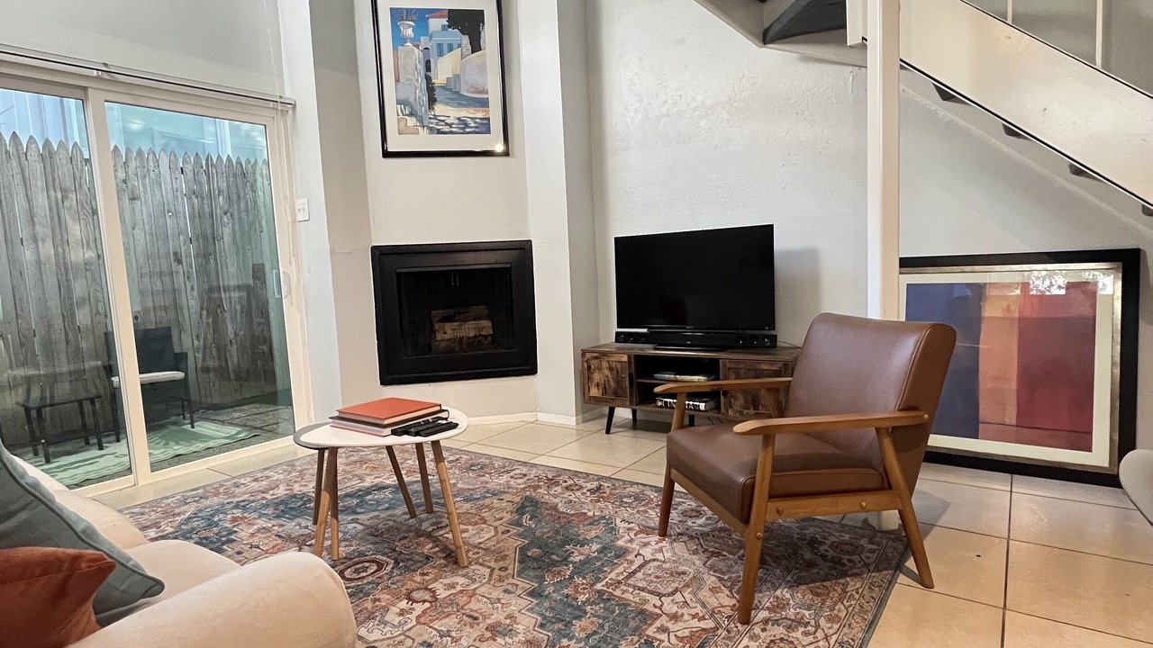 Photo of Livingroom in Turtle Creek