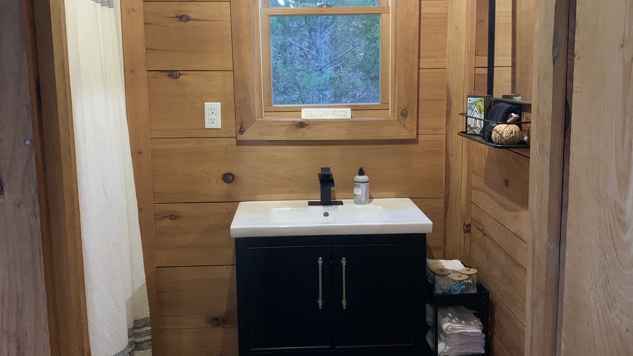 Photo of Bathroom in Lynn Garden