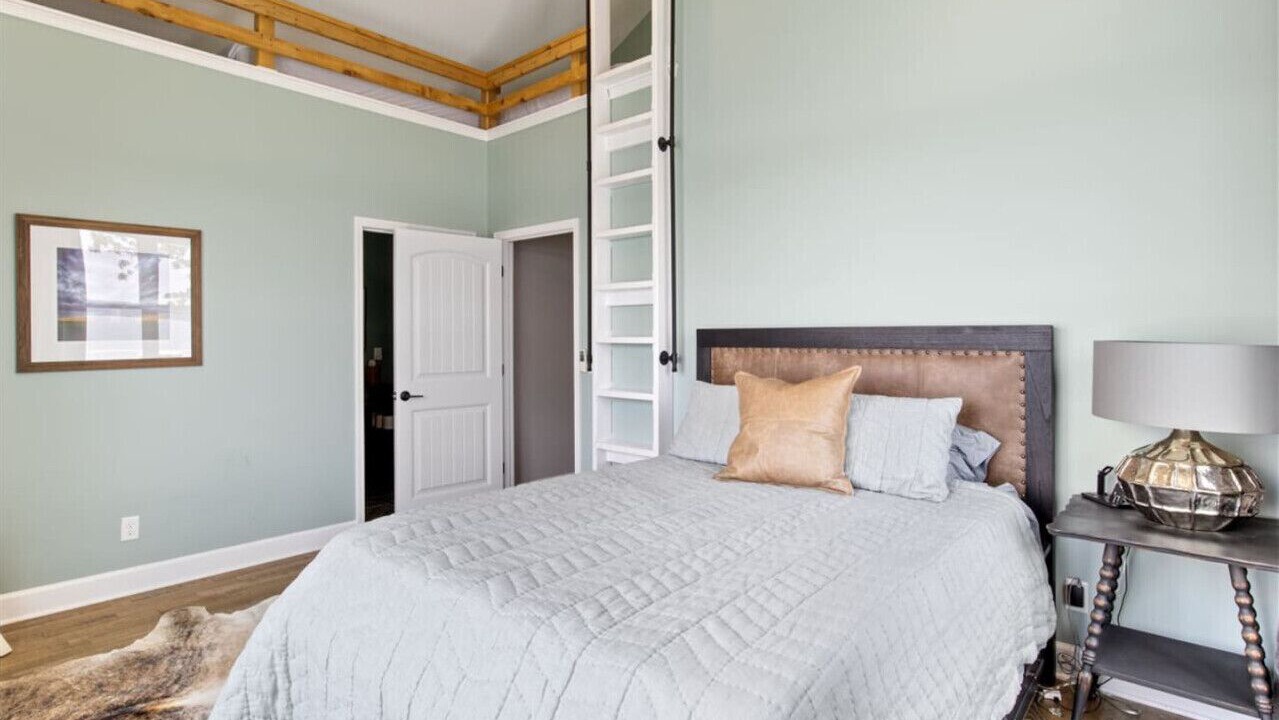 Photo of Bedroom in Gravois Mills