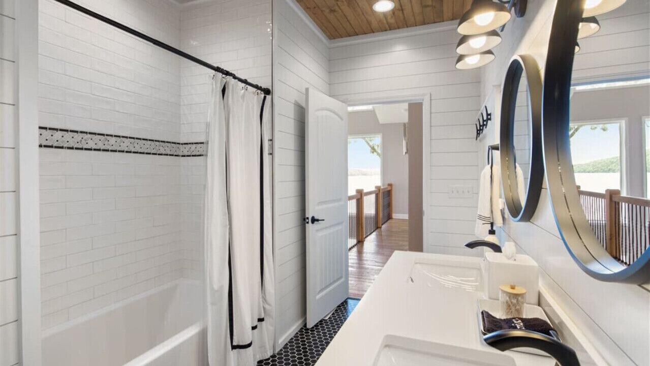 Photo of Bathroom in Gravois Mills