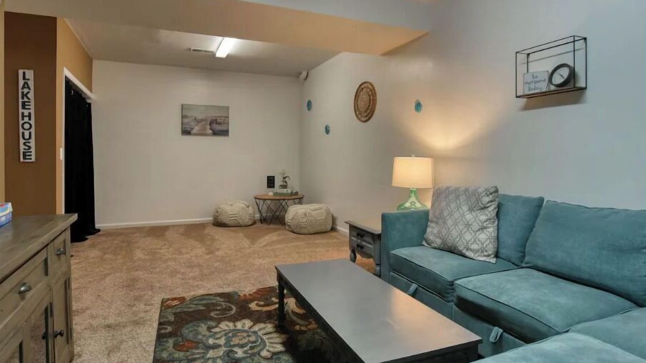 Photo of Livingroom in Andersonville