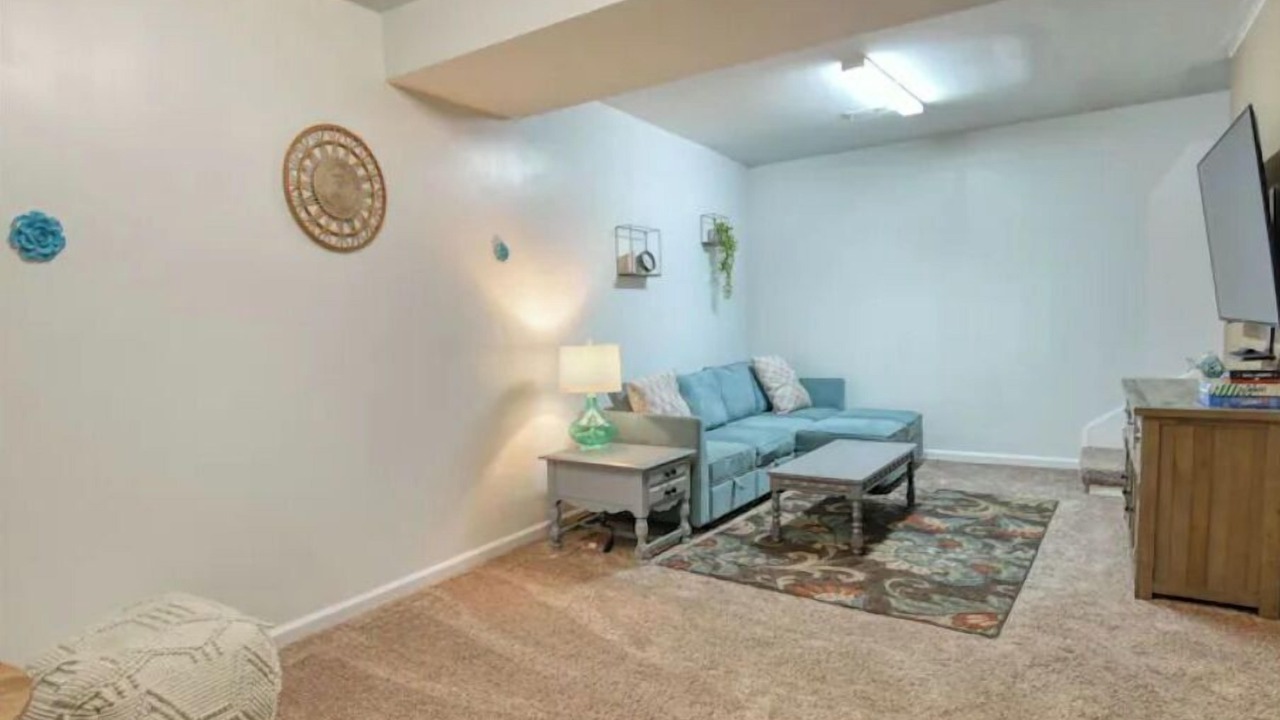 Photo of Livingroom in Andersonville