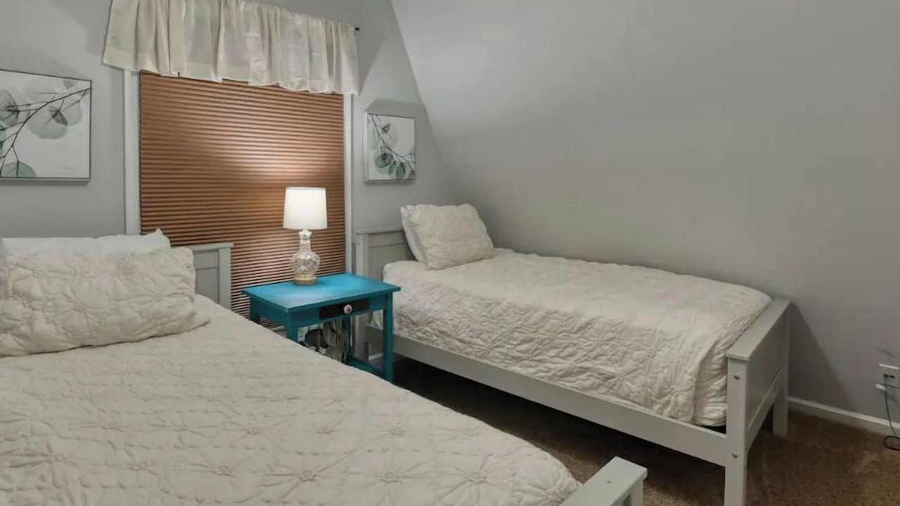 Photo of Bedroom in Andersonville