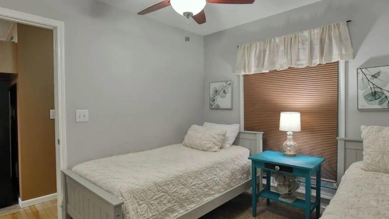 Photo of Bedroom in Andersonville