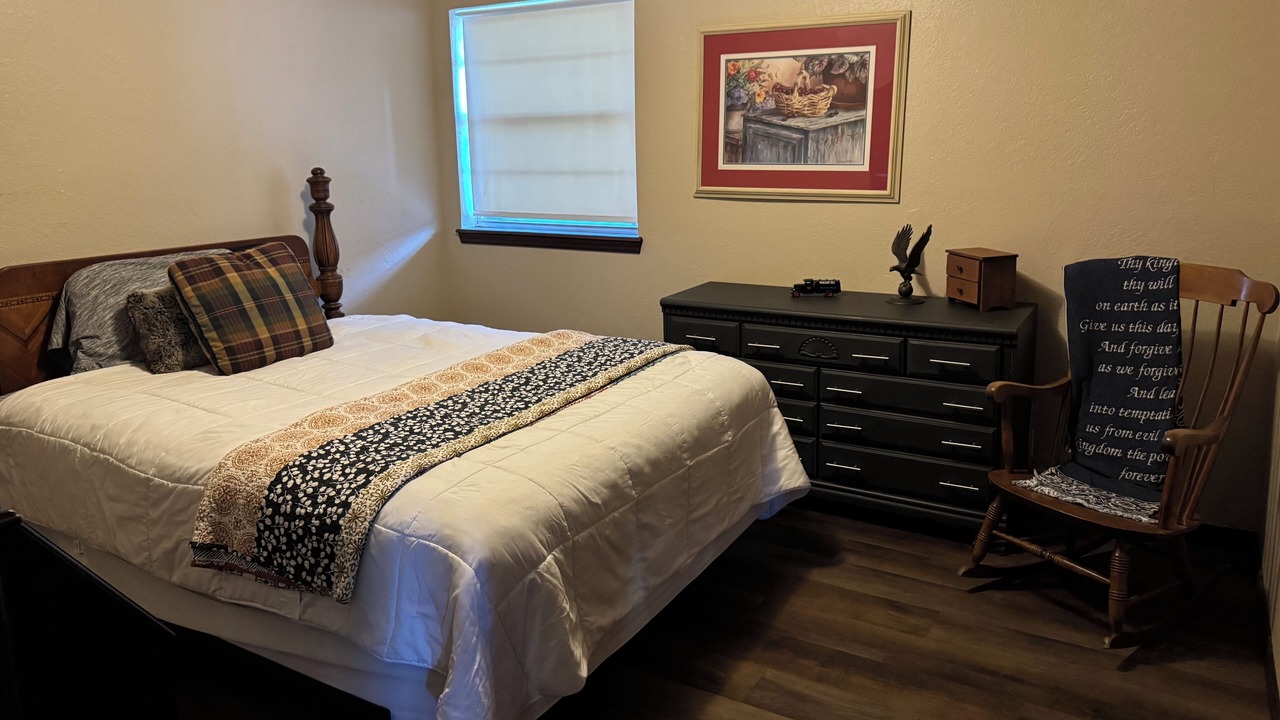 Photo of Bedroom in Ponca City