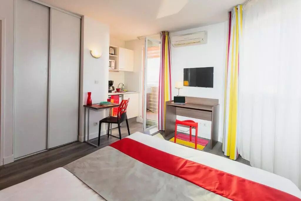 Photo of Bedroom in Clemenceau